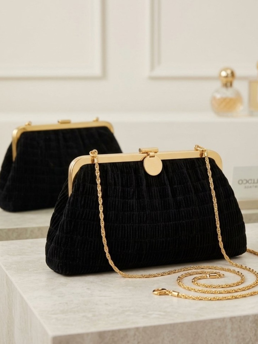 Elegant Black Velvet Chain Shoulder Bag with Gold Hardware